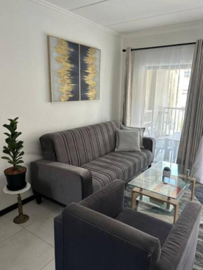 Lovely 2 bedroom, bathroom